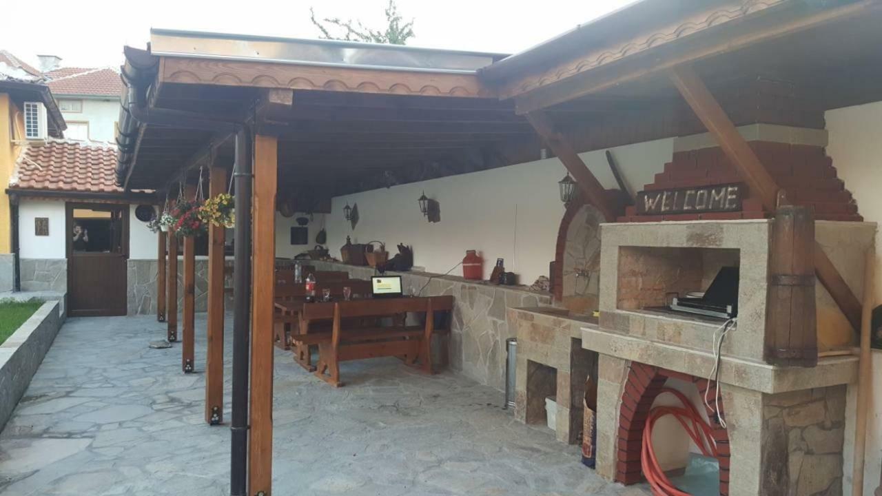 Chilingirovata Kashta Hotel Pavel Banya Luaran gambar